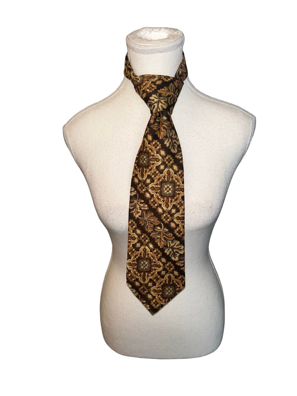 Vintage 1970s Wembley Wemlon Tapestry Tie